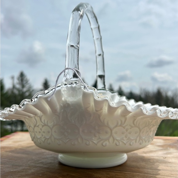 Vintage Fenton Silver Crest Style Milk Glass Ruffled Crimped Rim Lace - Picture 11 of 13